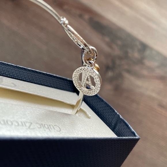 Initial A bracelet - Picture 6 of 9